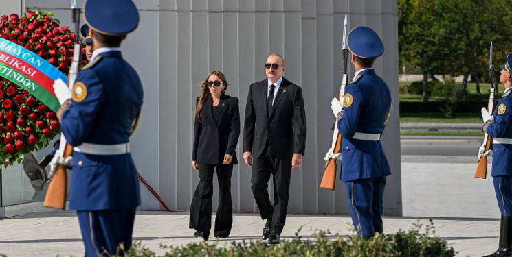 Prezident İlham Əliyev Anım Günü ilə əlaqədar Bakıdakı Zəfər parkında olub