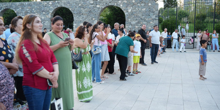 Xətai rayonu, Nizami parkında sakinlər üçün konsert proqramı təşkil olunub