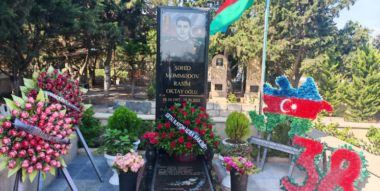 Şəhid polis Məmmədov Rasim Oqtay oğlunun məzarı ziyarət edilib.